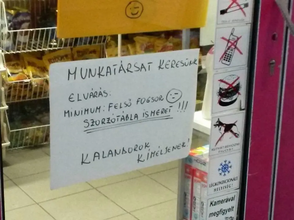 Kézzel írt álláshirdetés